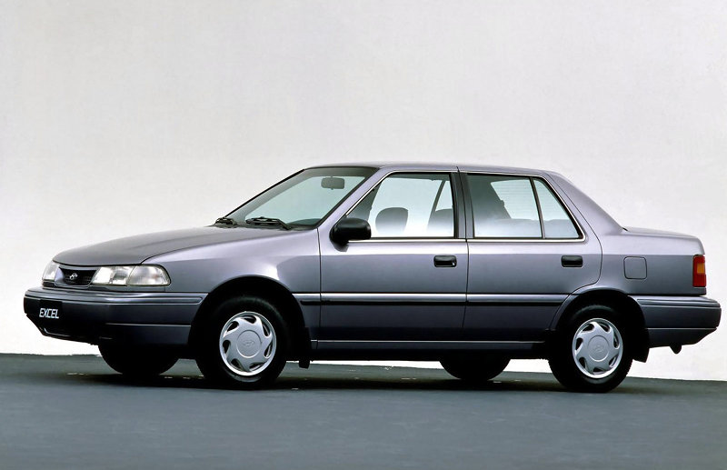 Illustration for article titled Ten Totally Bogus 90s Cars